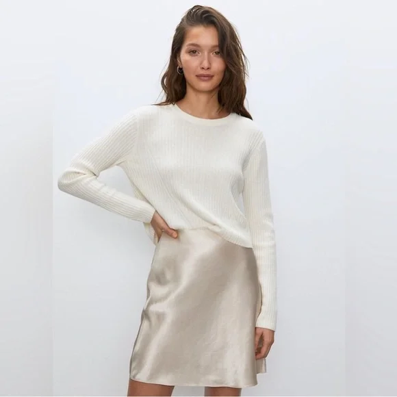 Aritzia Babaton Slip Mini Skirt in Denude Feminine Satin - Picture 4 of 9